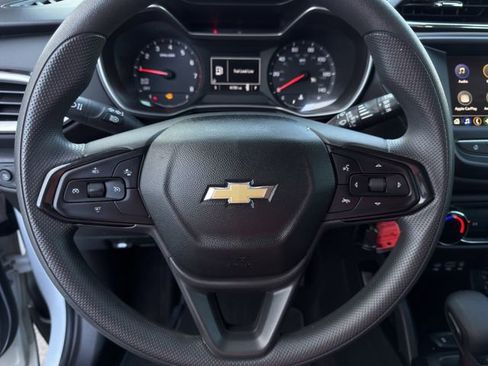 Used 2022 Chevrolet TrailBlazer LS image 11