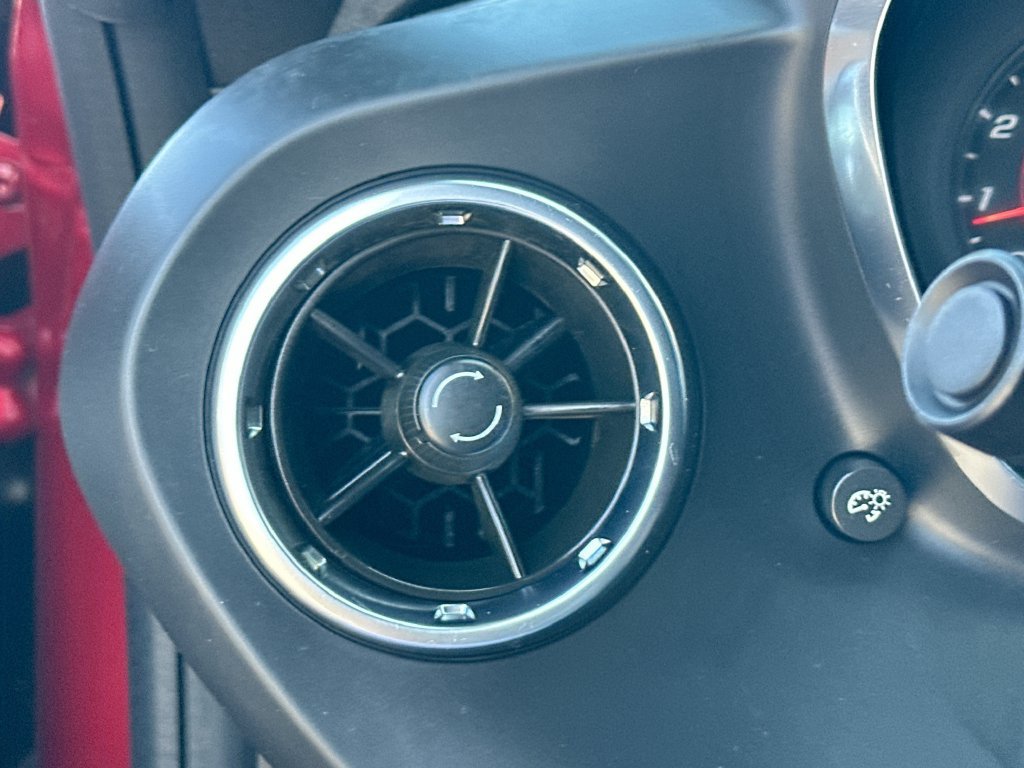 Used 2023 Chevrolet Camaro LT w/ Technology Package RWD image 10