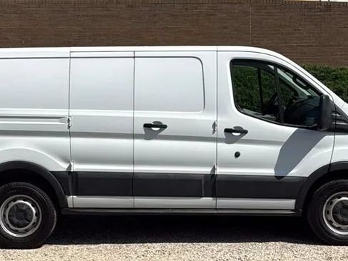 Used 2018 Ford Transit 150 130 Low Roof RWD image 5