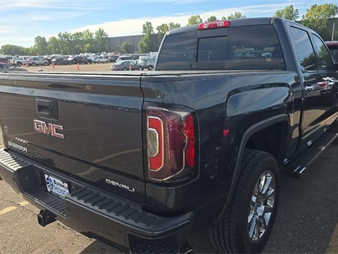 Used 2018 GMC Sierra 1500 Denali AWD/4WD image 4