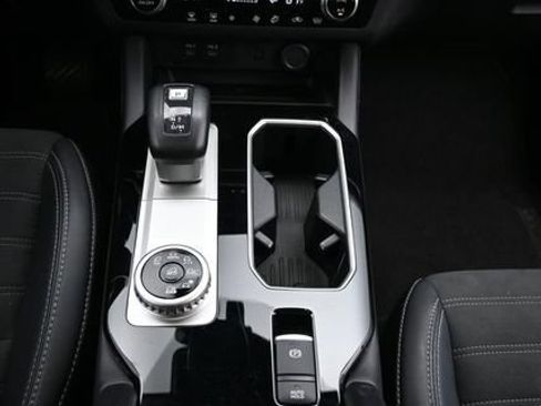 Used 2025 Mitsubishi Outlander SE AWD/4WD image 15
