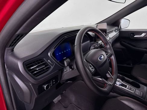 Used 2025 Ford Escape ST-Line image 9