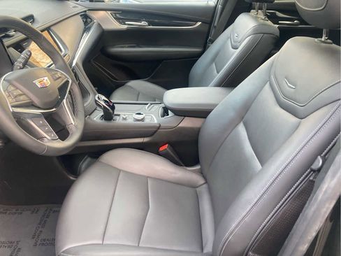 Used 2025 Cadillac XT5 Premium Luxury image 12