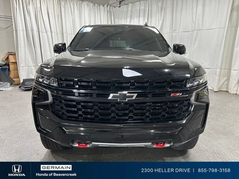 Used 2023 Chevrolet Tahoe Z71 w/ Luxury Package AWD/4WD image 3
