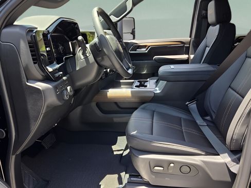 New 2026 Chevrolet Silverado 2500 High Country w/ Midnight Edition AWD/4WD image 9
