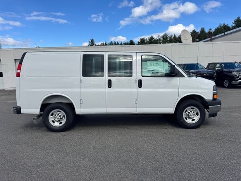 New 2026 Chevrolet Express 2500 w/ Driver Convenience Package RWD image 2