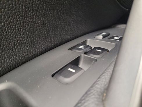 Used 2016 Hyundai Veloster w/ Option Group 02 FWD image 27