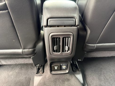 Used 2019 Jeep Compass Latitude AWD/4WD image 33