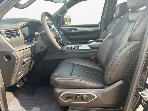 New 2026 Jeep Grand Wagoneer L Limited image 19