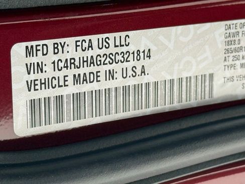 New 2025 Jeep Grand Cherokee Altitude image 50