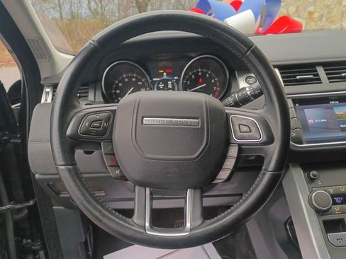 Used 2017 Land Rover Range Rover Evoque SE image 14