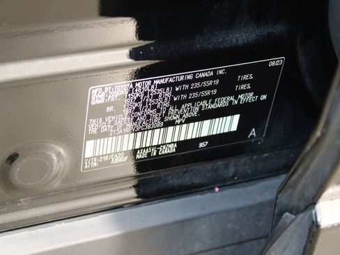 Used 2023 Toyota RAV4 XLE Premium image 21