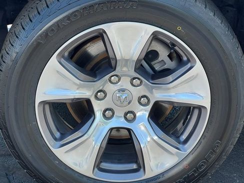 Used 2021 RAM 1500 Laramie AWD/4WD image 7