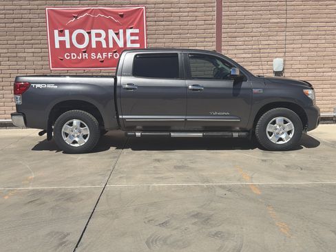 Used 2011 Toyota Tundra Limited w/ Memory Pkg RWD image 11
