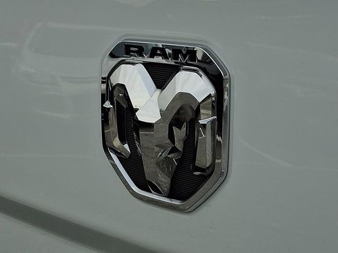 Used 2024 RAM 2500 Big Horn w/ Sport Appearance Package image 31