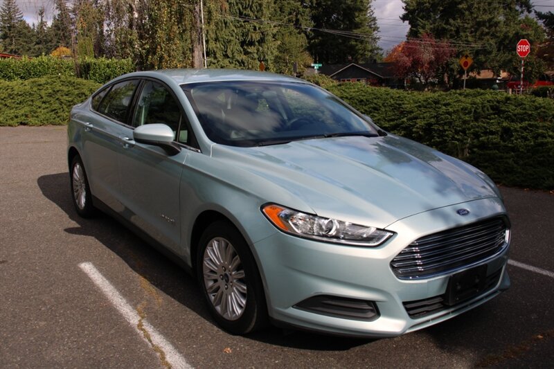 Used 2014 Ford Fusion S FWD image 2