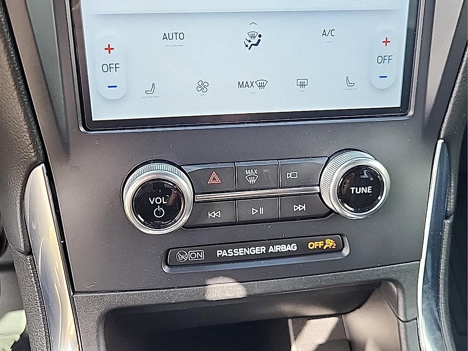 Used 2022 Ford Edge ST AWD/4WD image 24