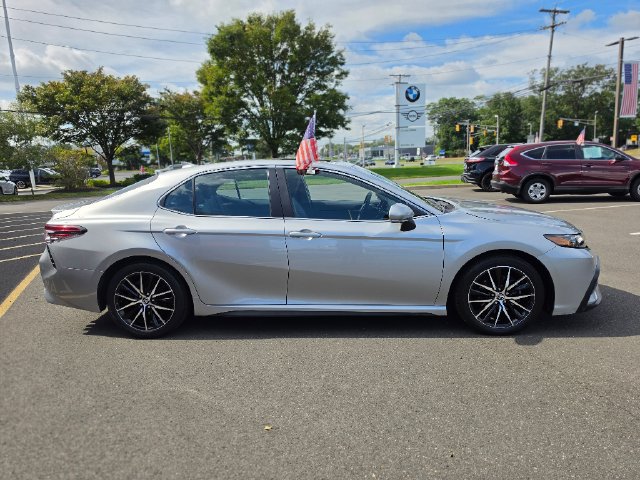 Used 2024 Toyota Camry SE w/ Cold Weather Package AWD/4WD image 8