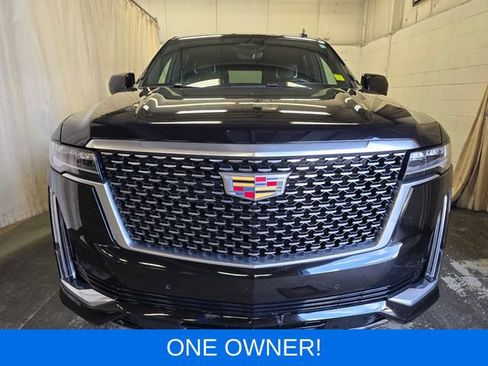 Used 2023 Cadillac Escalade Premium Luxury AWD/4WD image 3