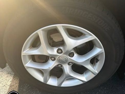 Used 2017 Chrysler Pacifica Touring-L Plus w/ Tire & Wheel Group FWD image 10