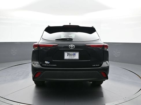 Certified 2025 Toyota Highlander LE AWD/4WD image 7
