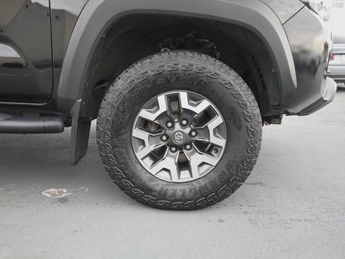 Certified 2023 Toyota Tacoma TRD Off-Road image 33