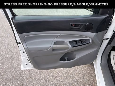 Used 2014 Toyota Tacoma PreRunner image 14