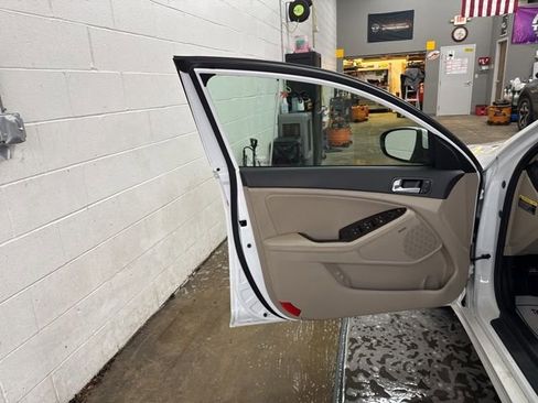 Used 2015 Kia Optima EX w/ EX Premium Package image 8