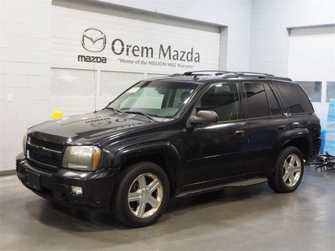 Used 2008 Chevrolet TrailBlazer LT w/ Sun And 6-Disc Cd Package image 1