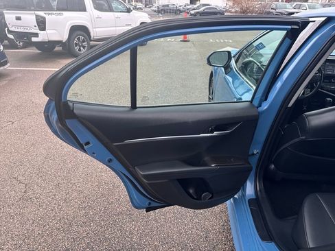 Used 2023 Toyota Camry SE image 36