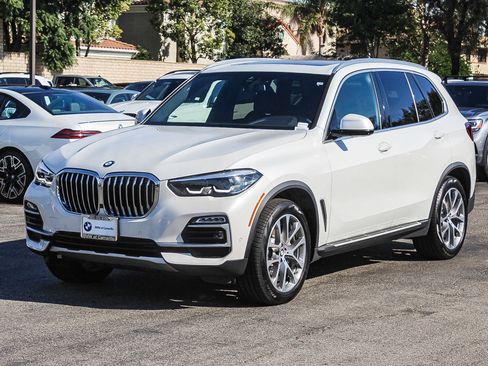 Used 2021 BMW X5 xDrive40i w/ Convenience Package image 3