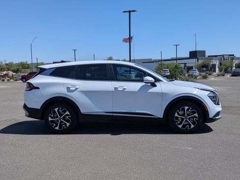 Used 2023 Kia Sportage EX FWD image 6