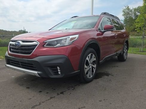 Used 2022 Subaru Outback Limited AWD/4WD image 2