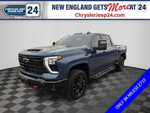 Used 2026 Chevrolet Silverado 2500 LT w/ Trail Boss Package AWD/4WD image 1