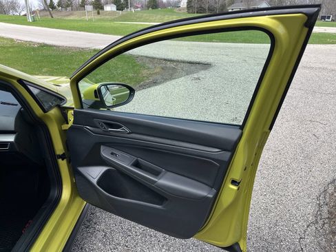 Used 2022 Volkswagen GTI Autobahn image 32