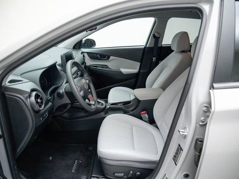 Used 2023 Hyundai Kona SEL image 23