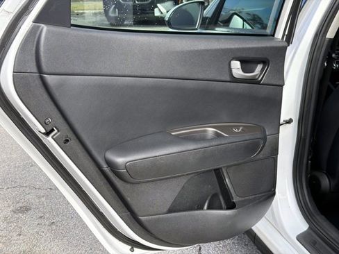 Used 2019 Kia Optima S w/ S Panoramic Sunroof Package image 11