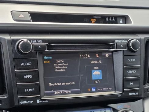 Used 2018 Toyota RAV4 XLE image 18