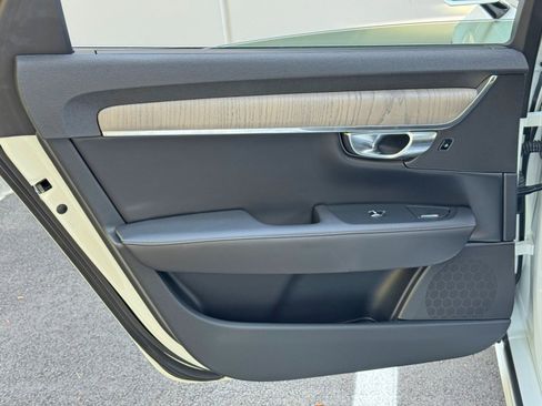 Used 2023 Volvo S90 B6 Plus w/ Protection Package Premier image 45