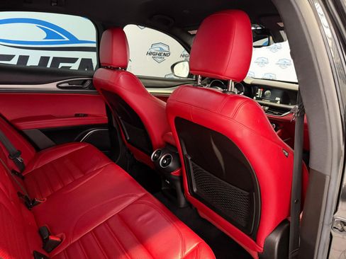 Used 2018 Alfa Romeo Stelvio Ti Sport image 23