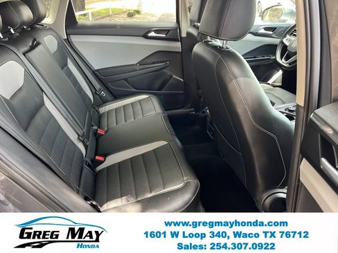 Used 2022 Volkswagen Taos SEL w/ Panoramic Sunroof Package AWD/4WD image 15