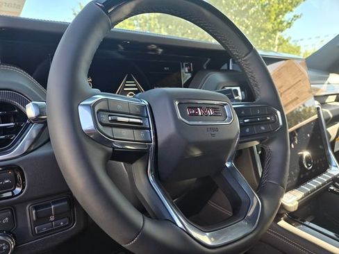 New 2026 GMC Yukon Elevation w/ Elevation Premium Package AWD/4WD image 12