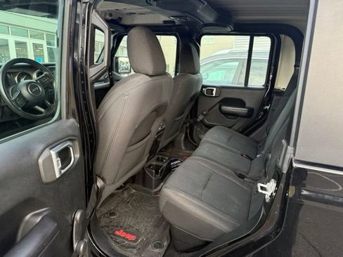 Used 2020 Jeep Gladiator Sport AWD/4WD image 6