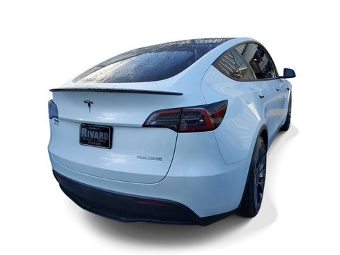 Used 2025 Tesla Model Y Performance AWD/4WD image 4