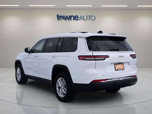 Used 2023 Jeep Grand Cherokee L Laredo w/ Luxury Tech Group I AWD/4WD image 3