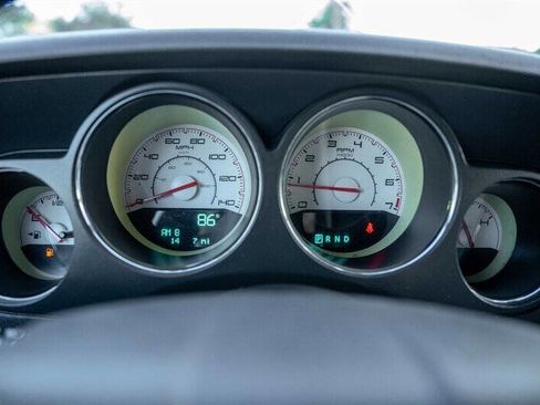Used 2013 Dodge Challenger SXT RWD image 12
