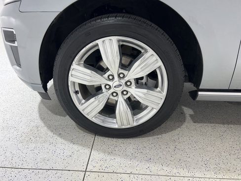 Used 2023 Ford Expedition Platinum image 31