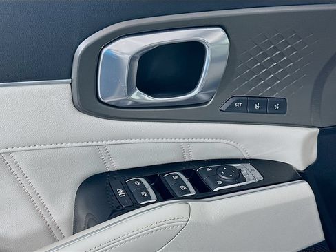 Used 2022 Kia Sorento SX FWD image 18