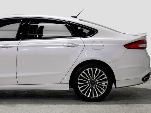 Used 2017 Ford Fusion Titanium FWD image 13