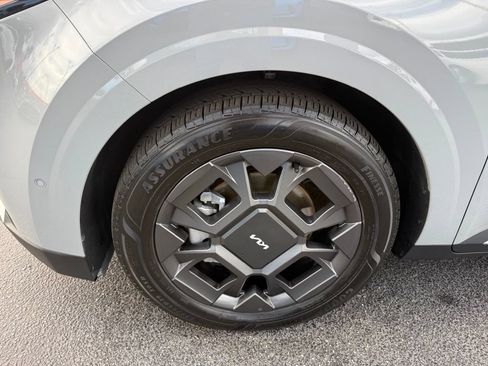 Used 2025 Kia Carnival SX FWD image 41